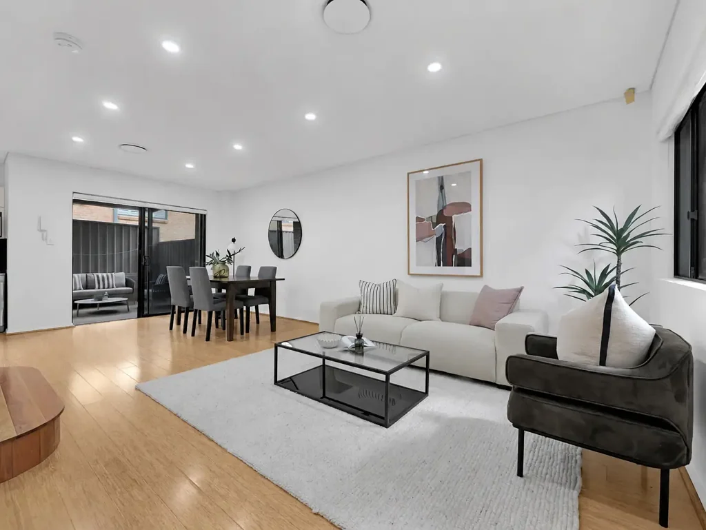 Maroubra 3Moenga Beachside Living with Double Lock Up Garage