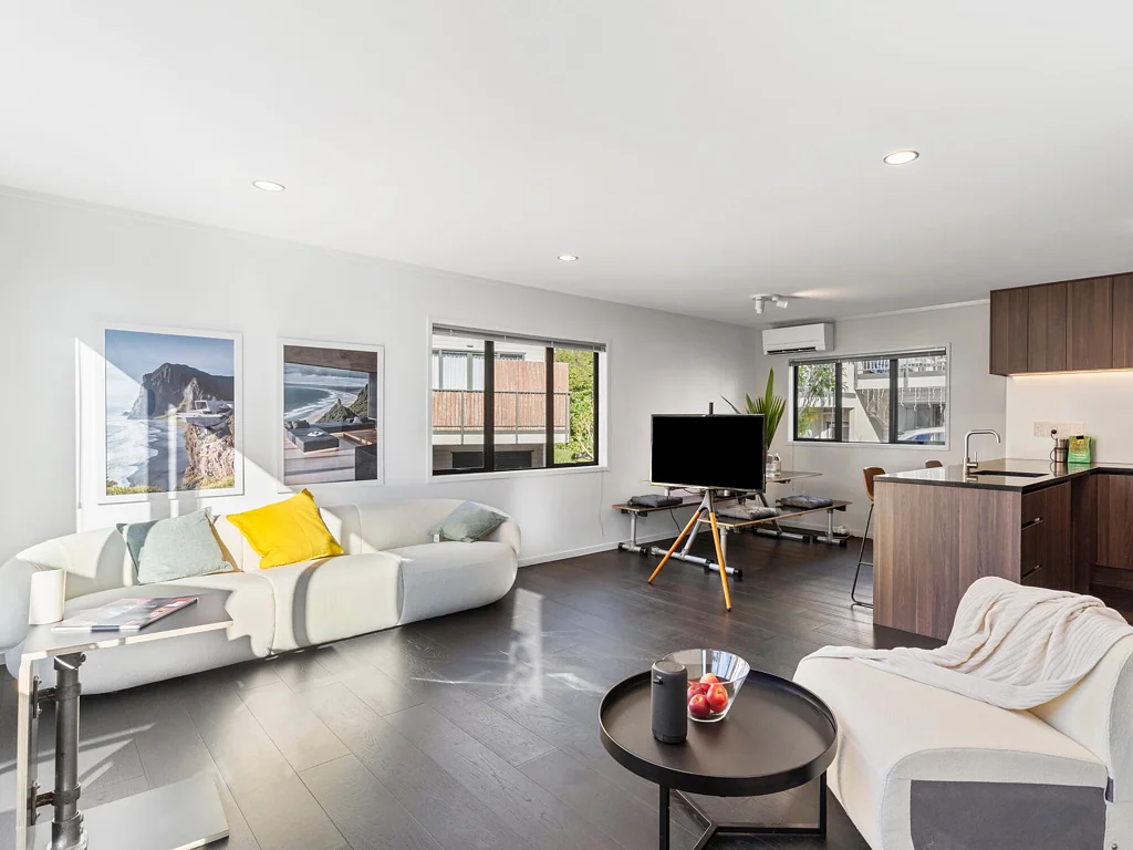 Birkdale 3房  Renovated Perfection & Double Garaging