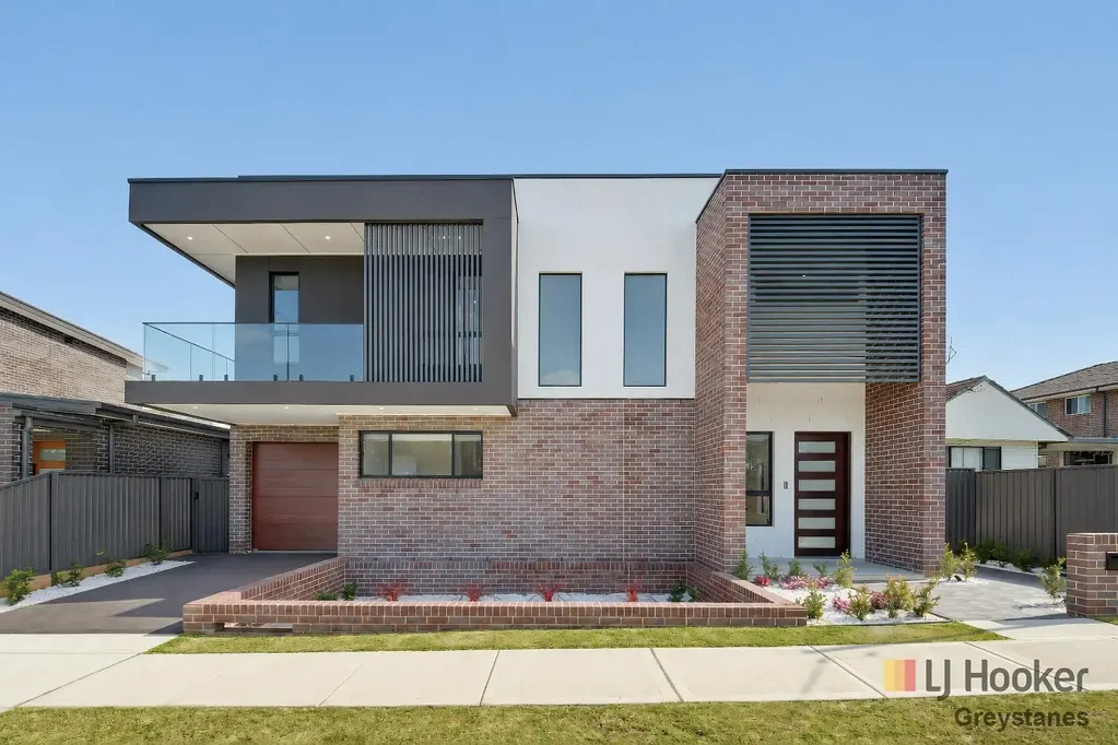 Guildford 4房 豪华全新独立式住宅!!! LUXURY BRAND NEW FREESTANDING HOME!!! $!,350,000 - $1,400,000