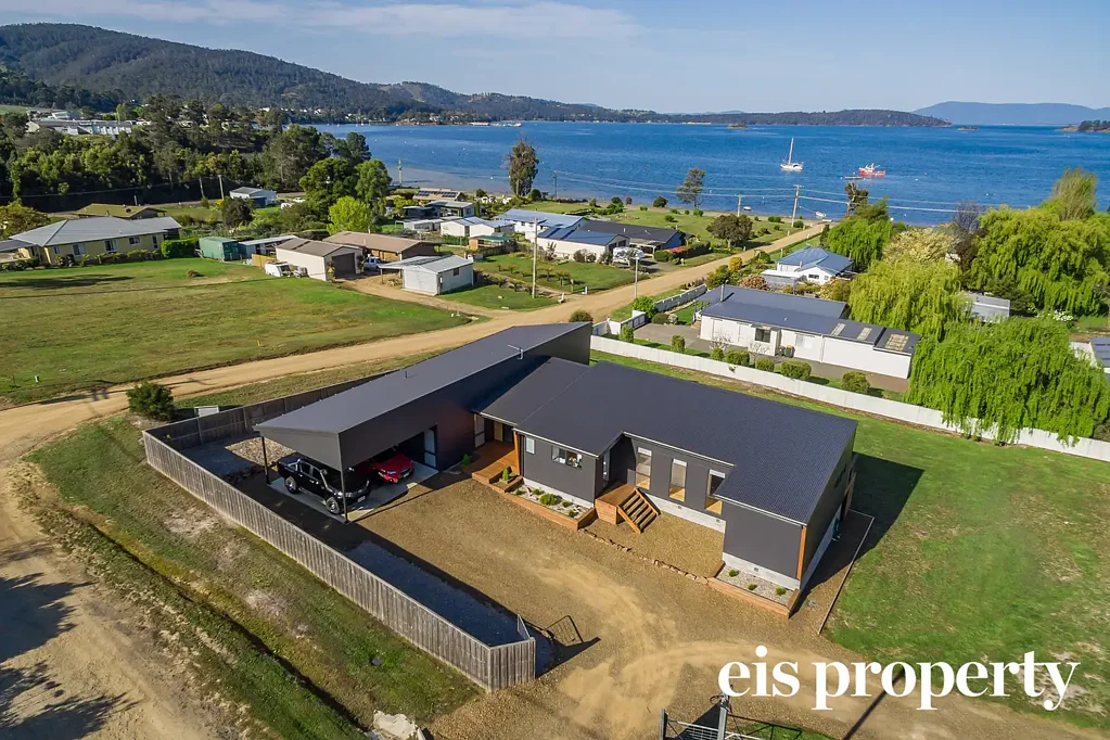 15 McKay street, Dover, TAS 7117