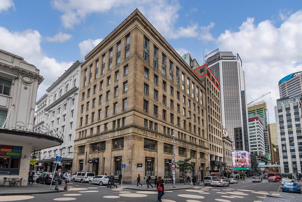 Auckland Central PENTHOUSE-STYLE OFFICE WITH BALCONY