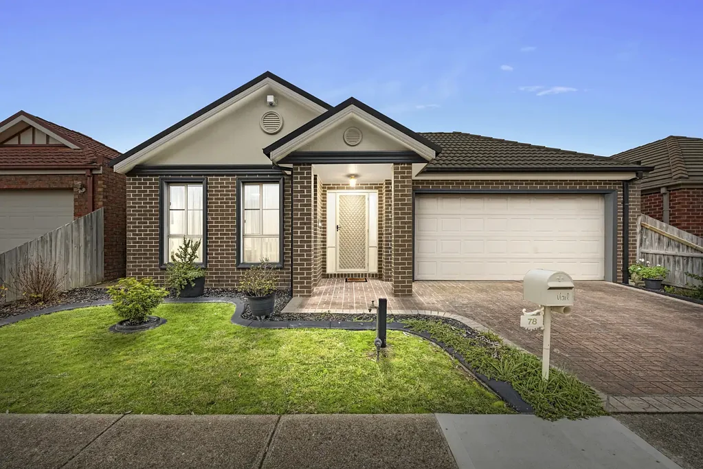 South Morang 3Zimmer Freshly Updated Family Living in a Prime Mill Park Lakes Estate Location