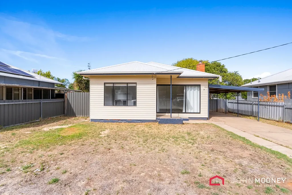 7 Norman Street, The Rock, NSW 2655
