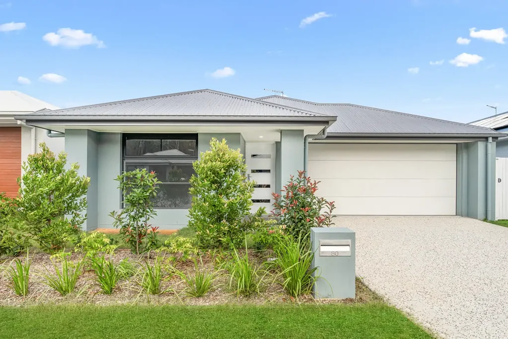 Chambers Flat 4 Bedroom Modern Design, Multiple Living Areas & Family Appeal