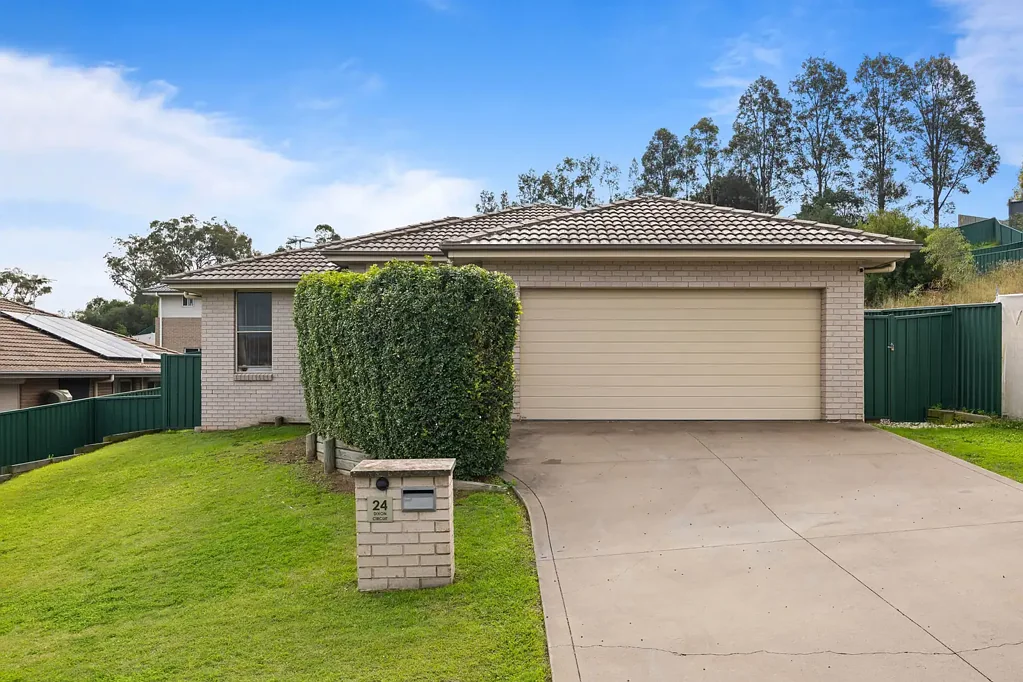 Muswellbrook 4ਬੈੱਡਰੂਮ WELL DESIGNED FAMILY HOME IN SOUGHT-AFTER ESTATE