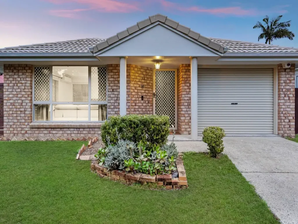 19 Robinson Crescent, Runcorn, QLD 4113