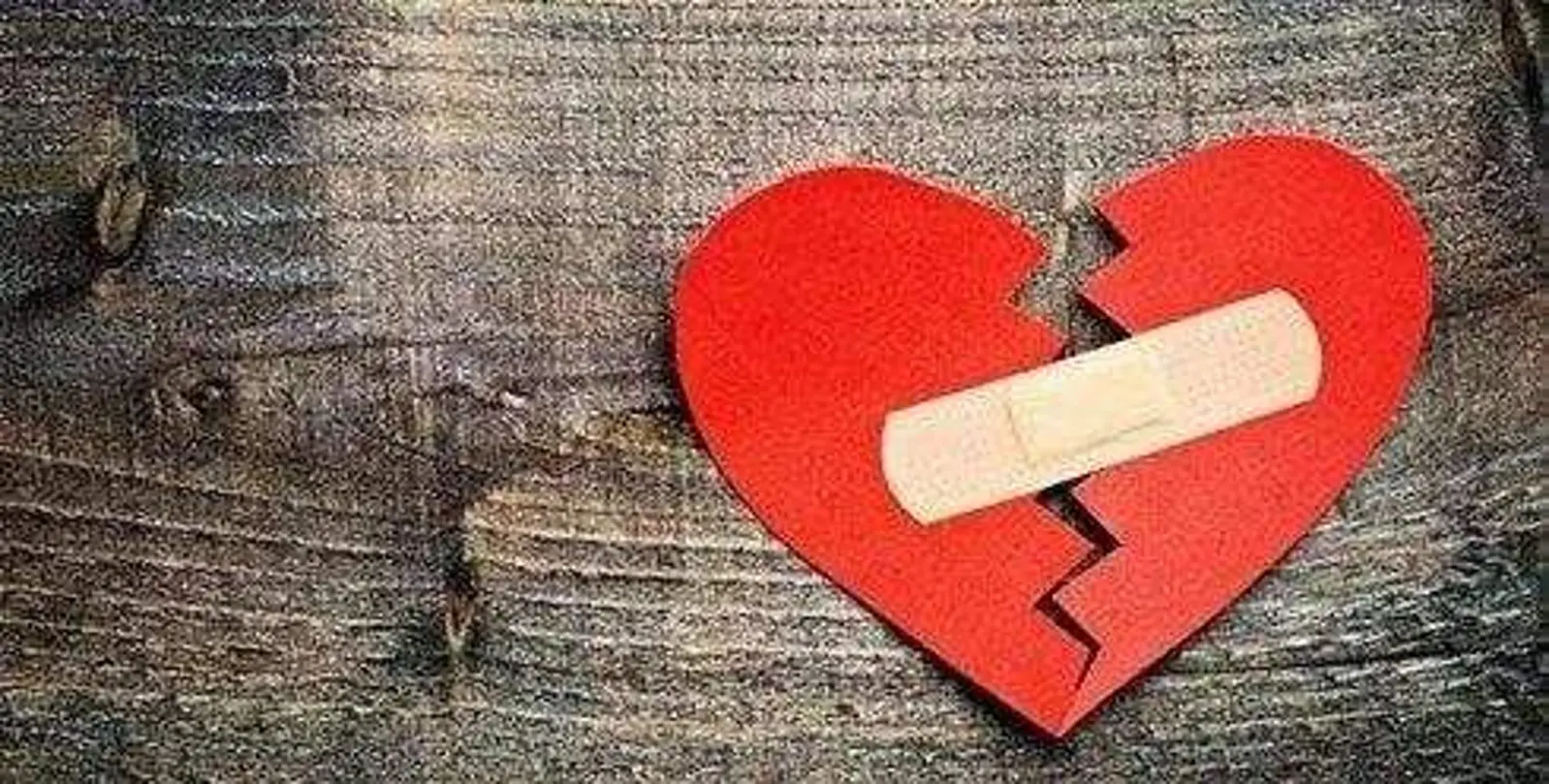 徐翔妻子七夕再闹离婚:只需法院处理离婚和抚养权问题