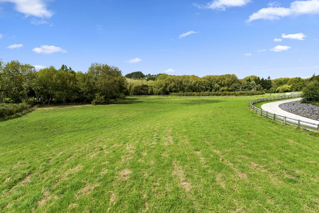 Coatesville  Flat, Large And Central!
