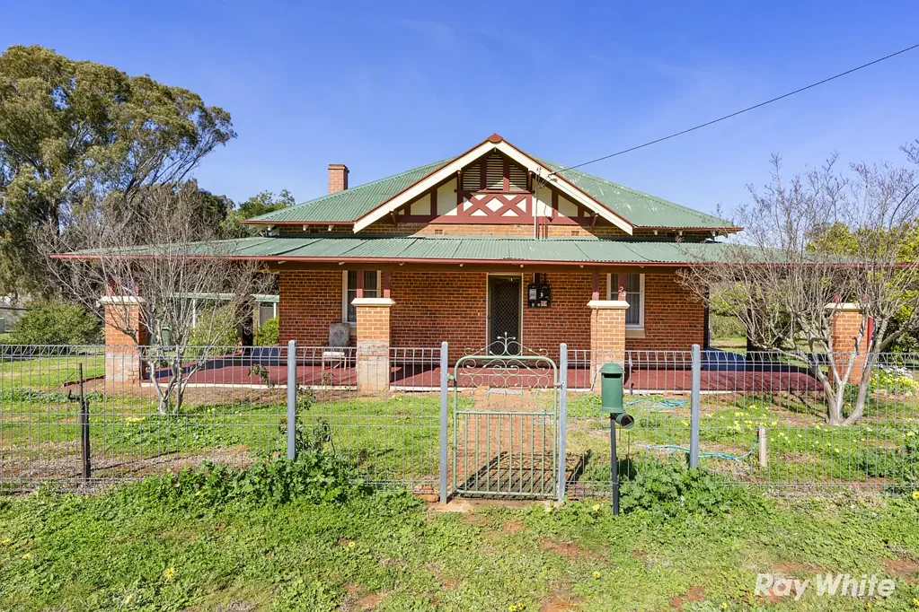 25 Cave Street, Ganmain, NSW 2702, 3 slaapkamers, 1 badkamers, House