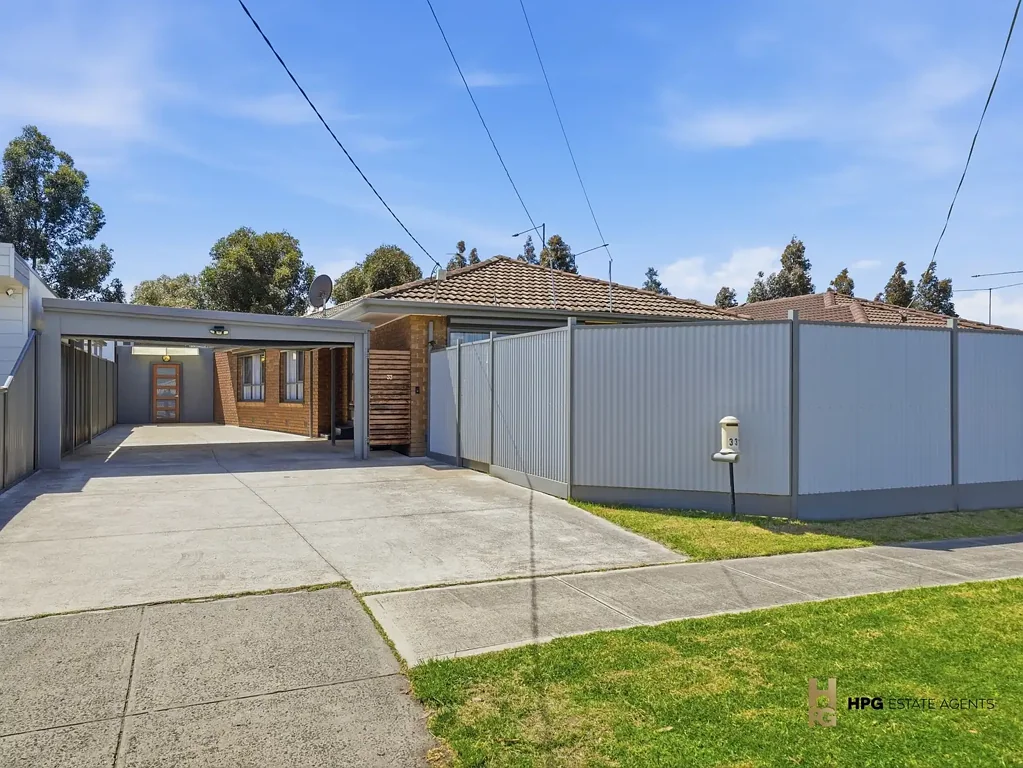 Tullamarine 3कमरा The Perfect First Home or Investment Opportunity!