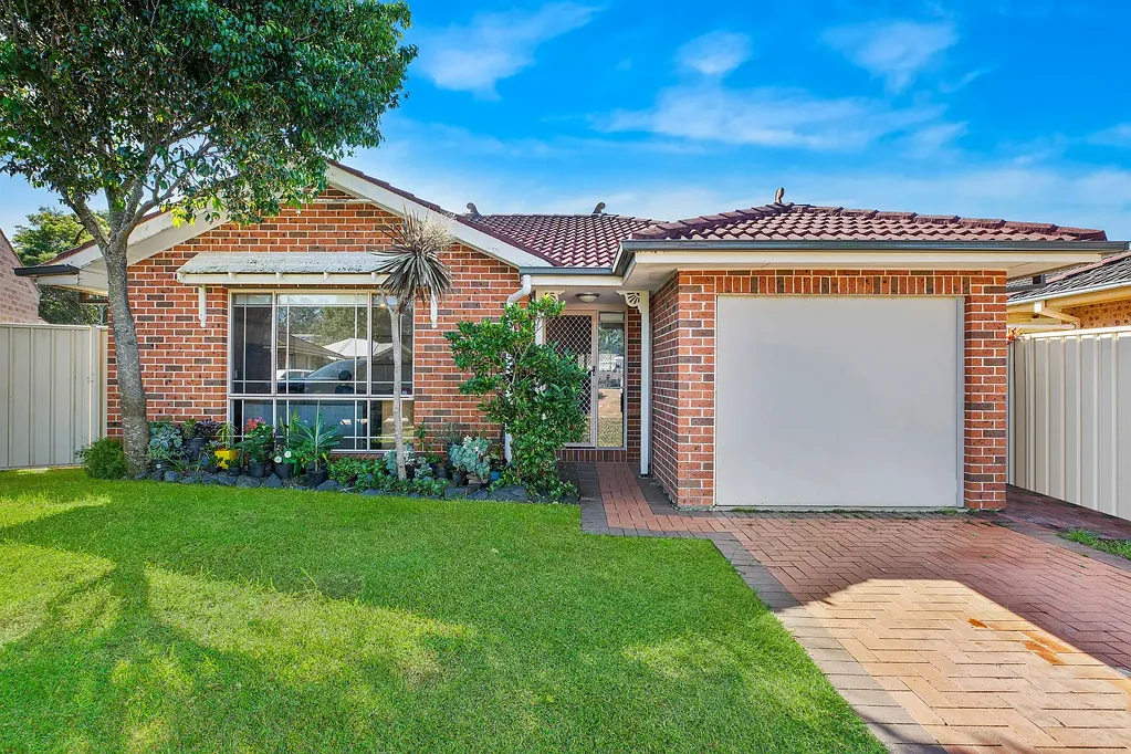 6 Clyde Close, Bateau Bay, NSW 2261