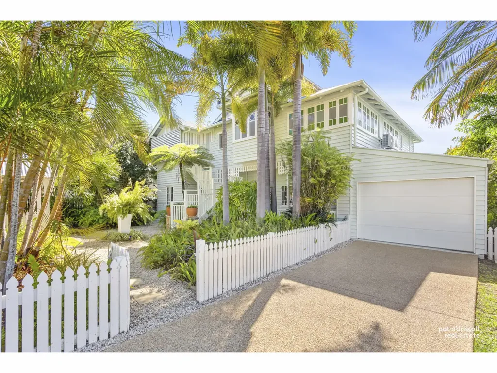Allenstown 4 Bedroom Expansively Renovated Queenslander Oasis with City & Mountain Views