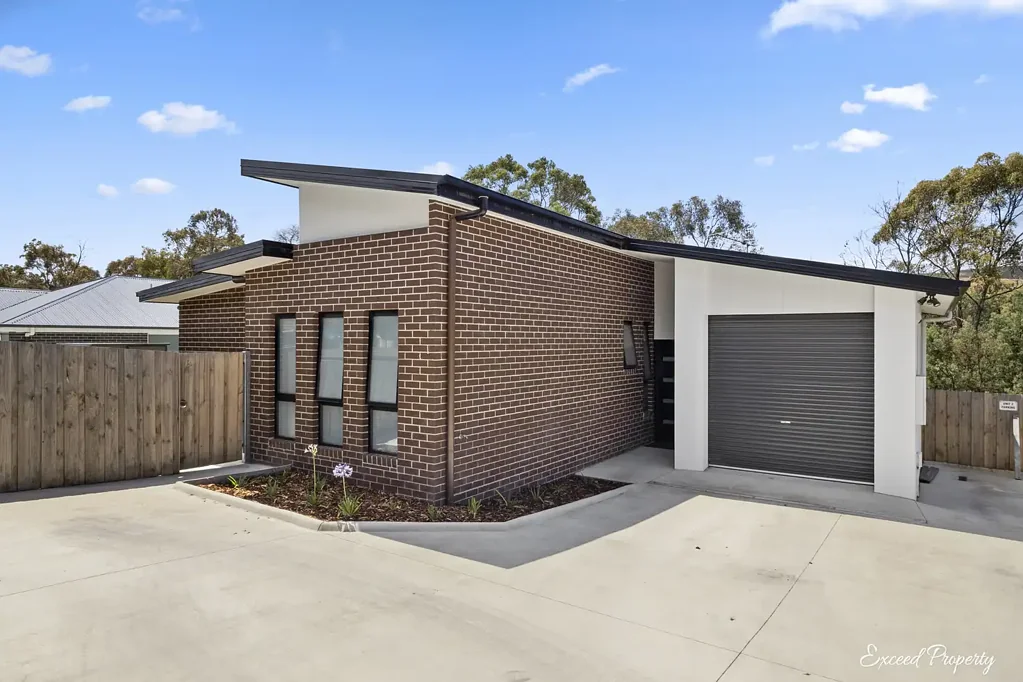 Modern Villa with a secure rear yard