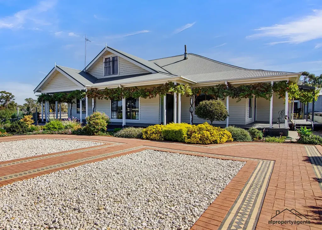 Lower Norton 4房  Renovated Homestead with Space and Rural Lifestyle