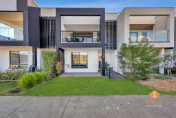 2 MAHARA WALK, Cranbourne West