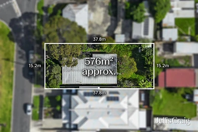 Altona North 4房 Altona North 的一处宽敞地块，具有未来发展潜力 A substantial Altona North landholding with future scope