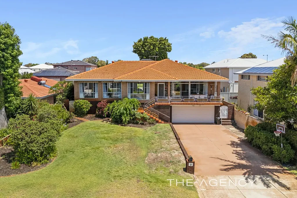 5 Moness Street, Shelley, WA 6148