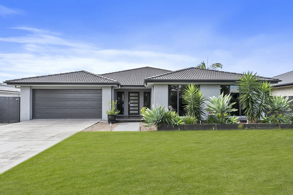 7 Featherwood Crescent, Beerwah, QLD 4519