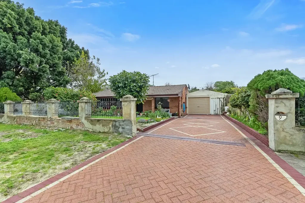 Girrawheen 3Kwarto Endless Potential on a Generous 688sqm Block