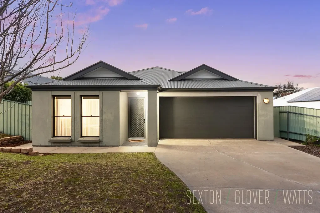 Nairne 4房  UNDER CONTRACT by Harry Tsagaris!