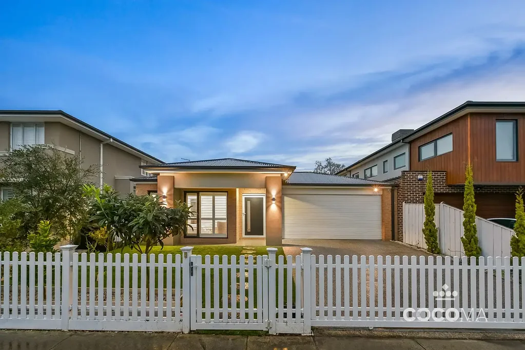 Keysborough 4房 双倍生活空间，双倍舒适享受，绝佳地址 Double the Living, Double the Comfort, One Brilliant Address