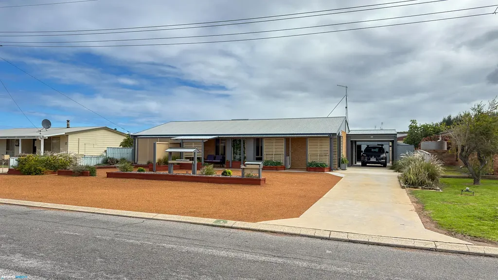 9 Delmage Street, Dongara, WA 6525