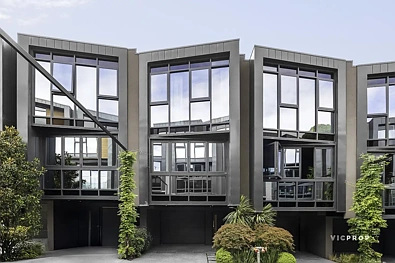 Glen Iris 4कमरा Spectacular Executive Retreat: The Perfect Family Entertainer in a Prestigious Locale