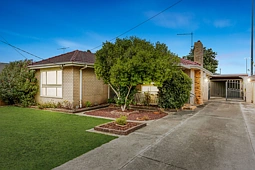 18 Mallawa Street, Clayton South