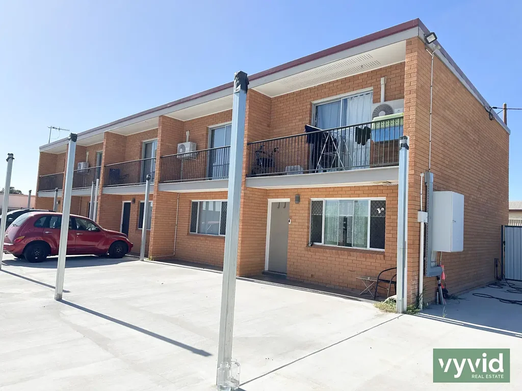 Stylish & Central Two-Bedroom Townhouse!