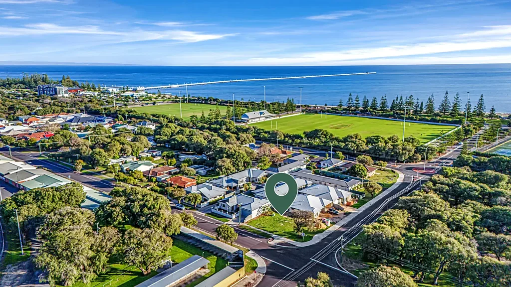 10 Carey Street, Busselton, WA 6280