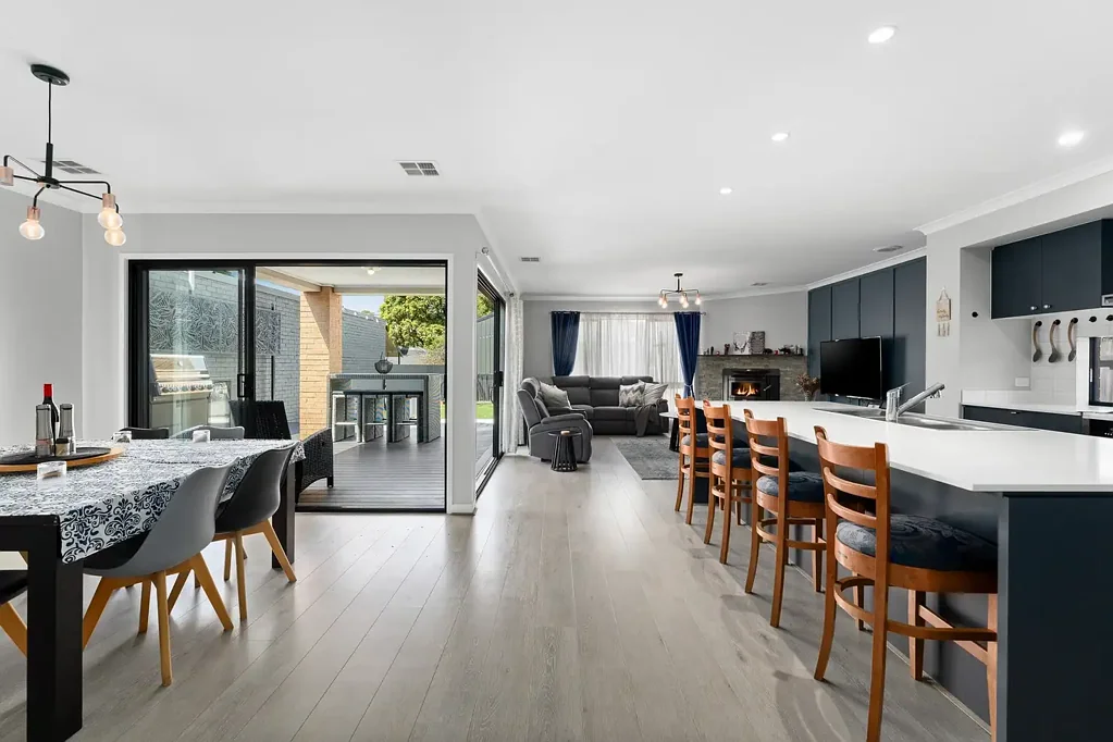Altona 6Phòng ngủ Luxury Family Home in Walking Distance of Altona Beach