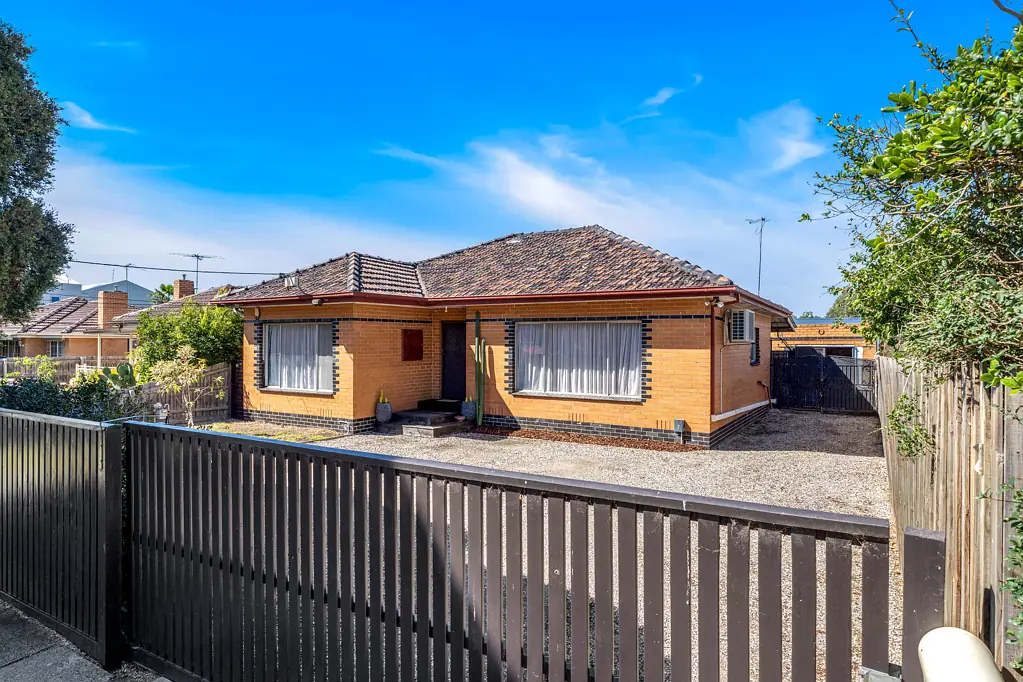 31 Rathcown Road, Reservoir, VIC 3073
