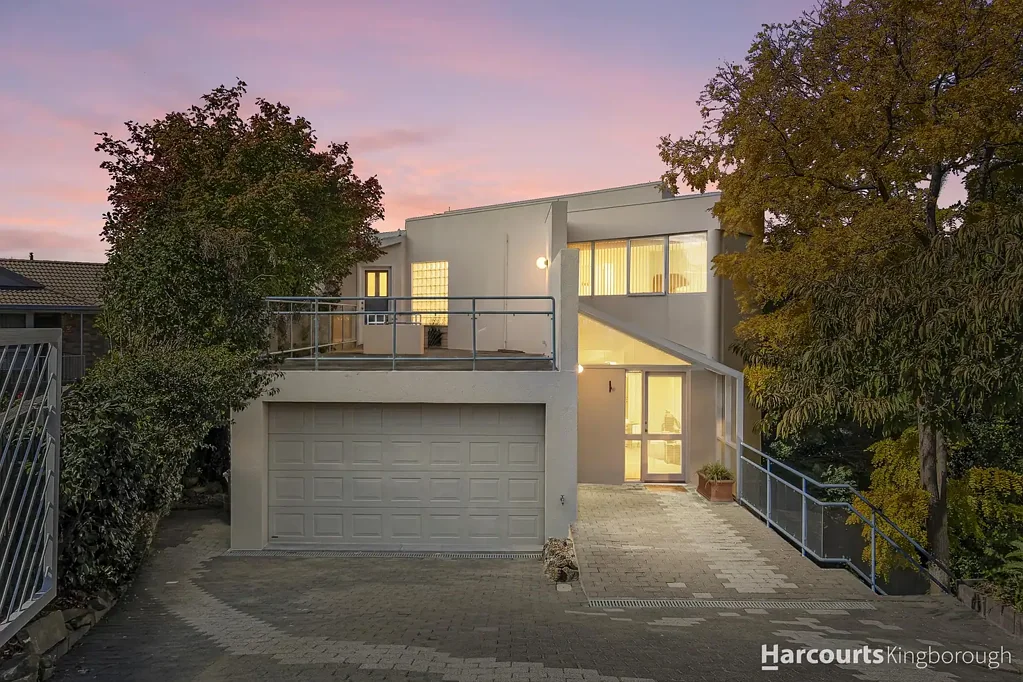 Sandy Bay 7房  Architectural Luxury Scaled to Perfection