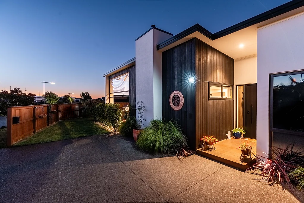 Papamoa 4 Bedroom Coast living at its best! 