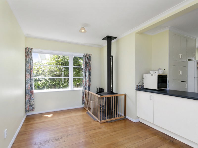 27 Poto Road, Normandale, Lower Hutt, 3 રૂમ, 1 બાથરૂમ