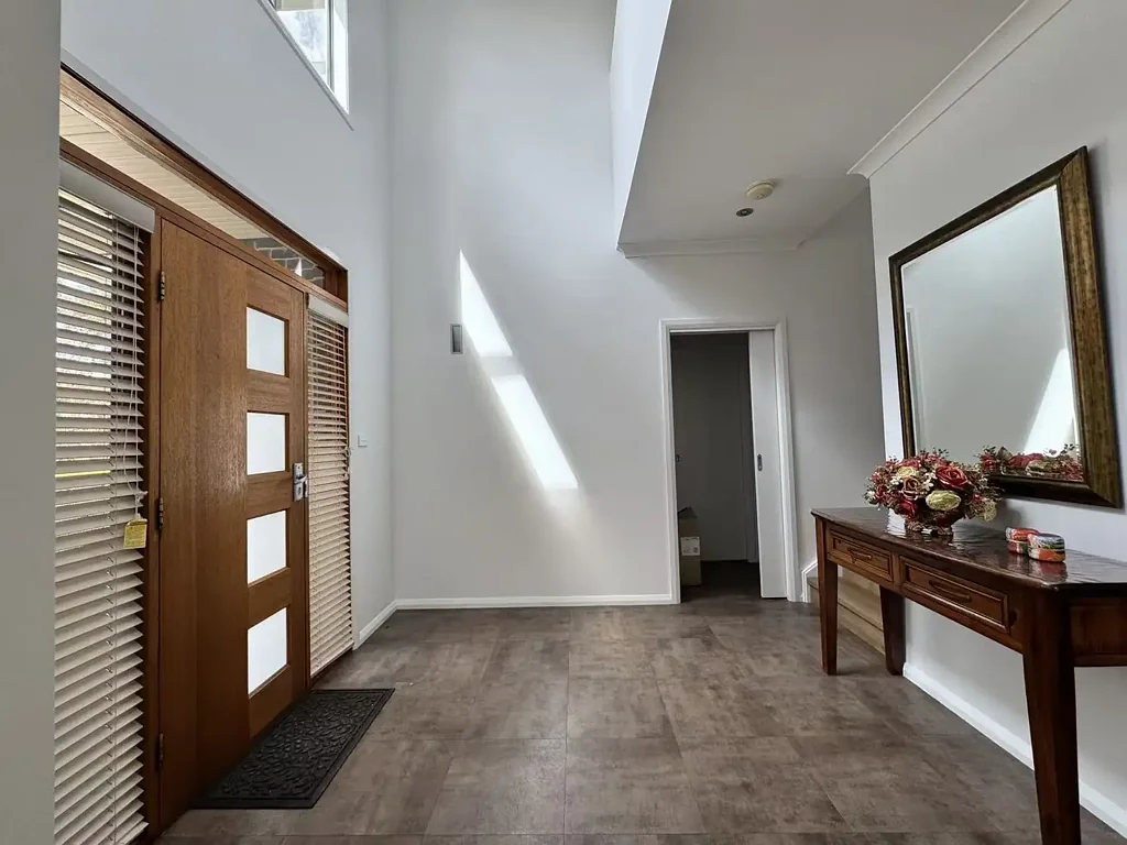Room for Everyone – Six-Bedroom House in Franklin