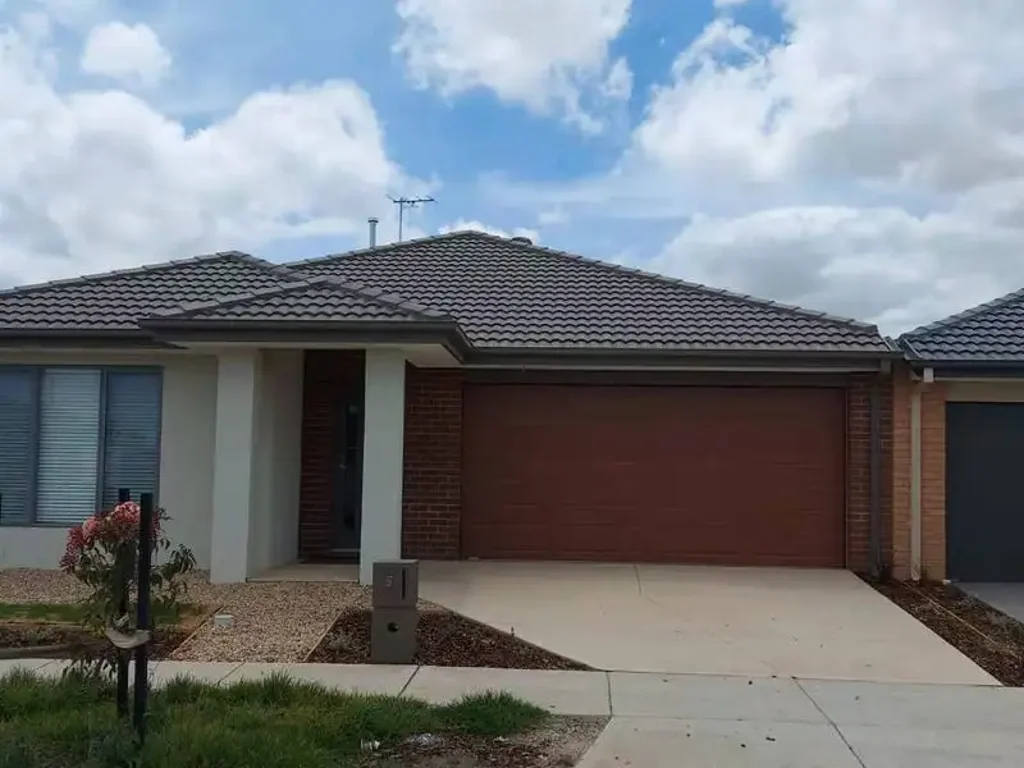 Affordable house in Gem Estate!