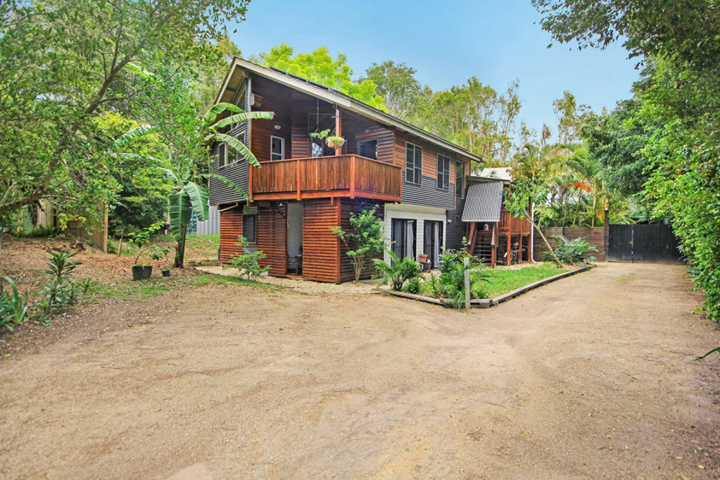 House 1 / 1 Canowindra Court, South Golden Beach, NSW 2483