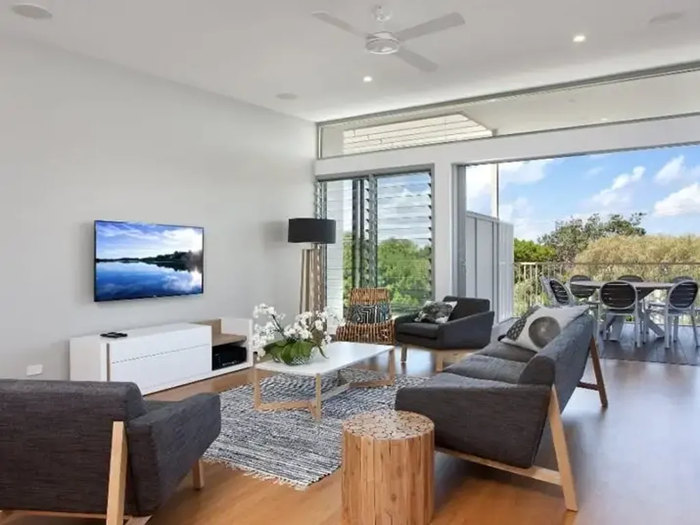 ✨ Fully Furnished Architect-Designed Beach House with Saltwater Pool ✨