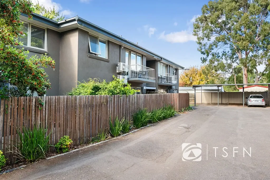 Quarry Hill 2 Slaapkamer Fantastic Returns with this Stylish Fully Furnished Living in Prime Quarry Hill Location