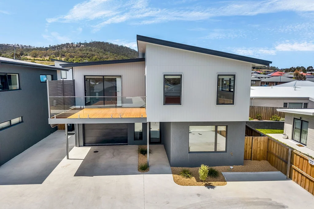 2/18 Highgrove Road, Rokeby, TAS 7019