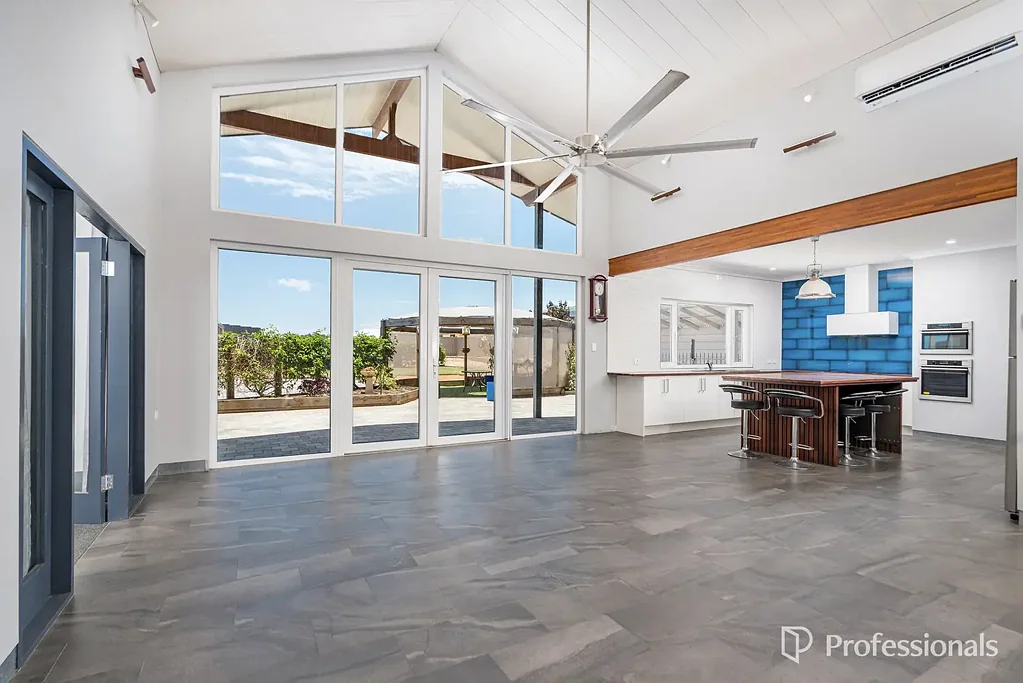 38 Wisteria Parade, Moresby, WA 6530