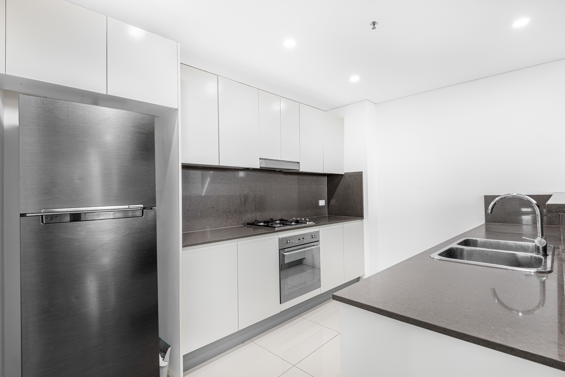 UNIT 1006 15 CHARLES ST, CANTERBURY NSW 2193, 0 Schlafzimmer, 0 Badezimmer, Unit