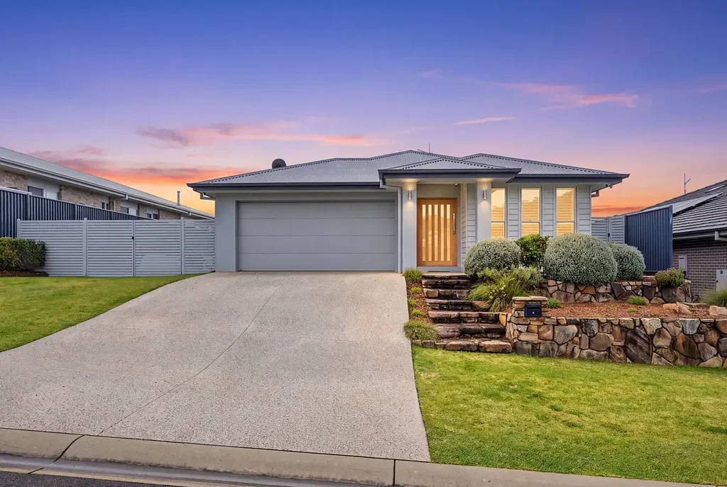 Woolgoolga 3Kwarto Stylish Family Living with Poolside Entertaining