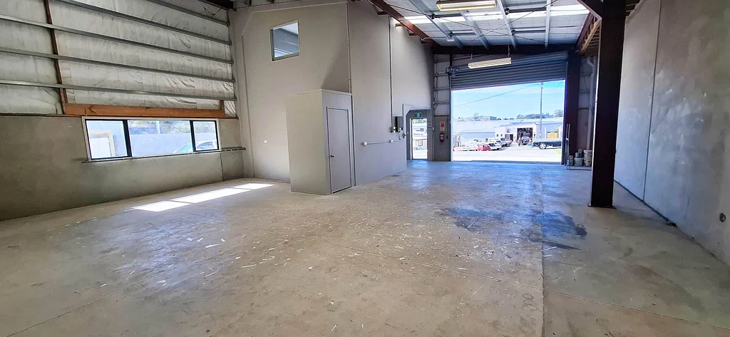 Silverdale FUNCTIONAL ROAD-FRONT INDUSTRIAL – SILVERDALE