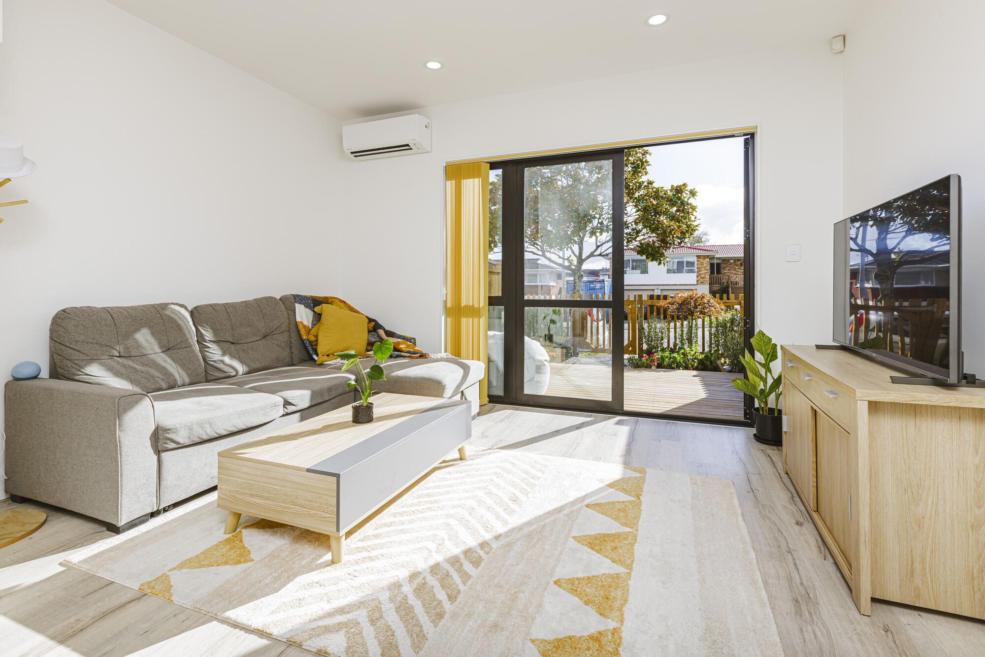 1/77 Glenmore Road, Sunnyhills, photo 3