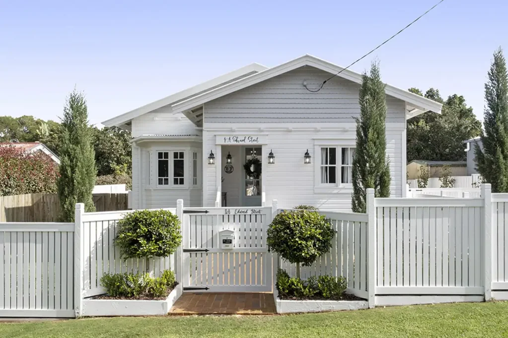 North Toowoomba 3कमरा Charm-Packed Cottage in Walk-To-Everywhere Location