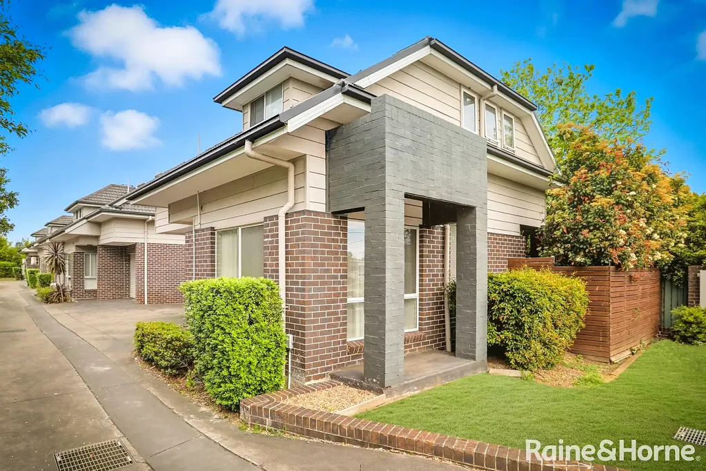 1/8 Braddon Street, Oxley Park, NSW 2760