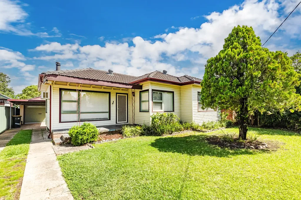 Neat and Tidy 3 bedroom Home!