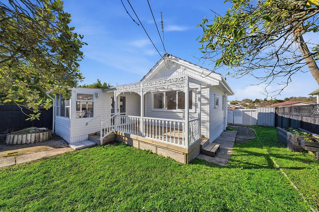 New Lynn 4Kwarto Fully Renovated Family Home – Motivated Vendor!